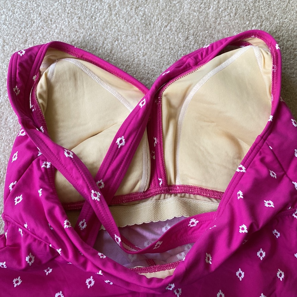 Lands’ End Tankini Top - Picture 5 of 6